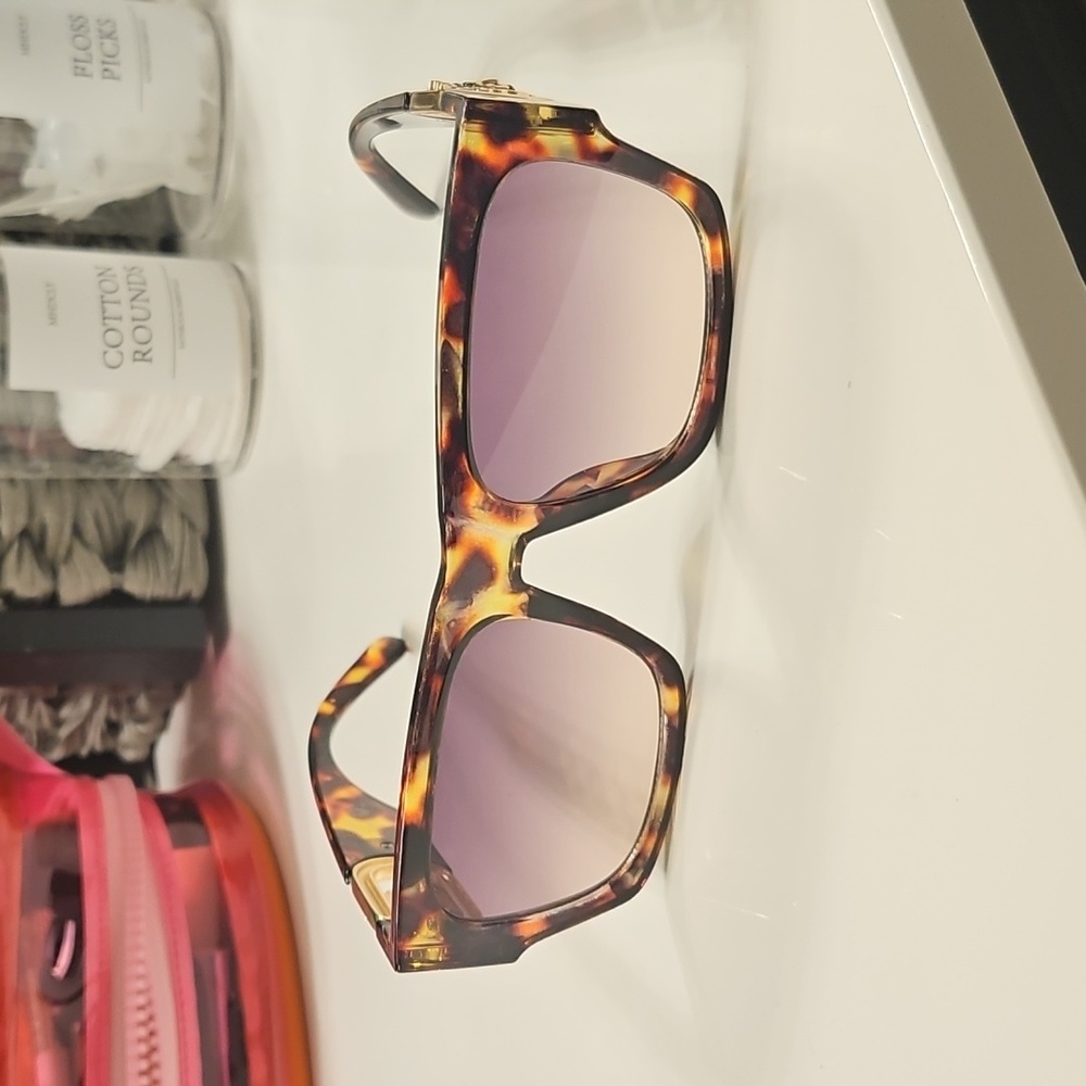 Tortoise Shell Sunglasses - Picture 3 of 4